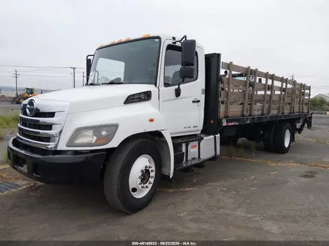 2017 Hino 258/268 VIN 5PVNJ8JV4H4S64581 фото 2