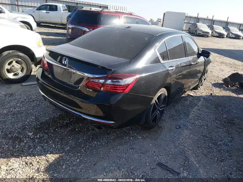2017 Honda Accord Ex-l V6 VIN 1HGCR3F81HA008827 фото 4