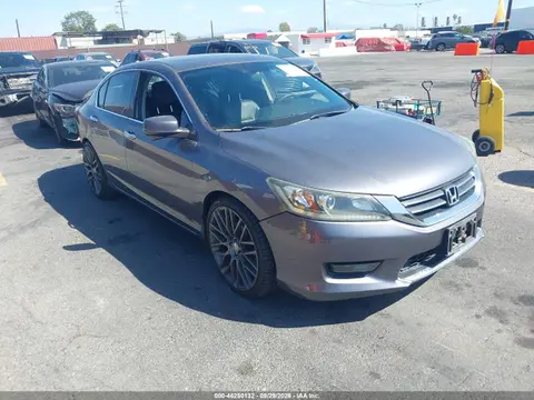 1HGCR2F83FA119967 — 2015 Honda Accord EX-L, Задняя часть (Rear), фото до ремонта
