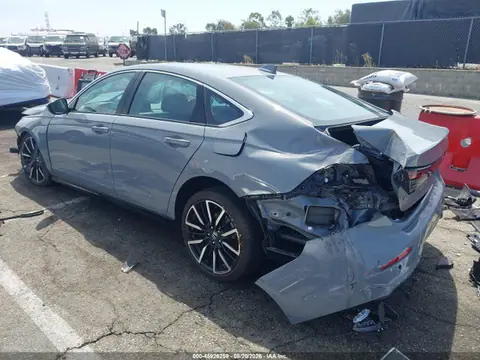 2025 Honda Accord Hybrid Touring VIN 1HGCY2F83SA004881 фото 3