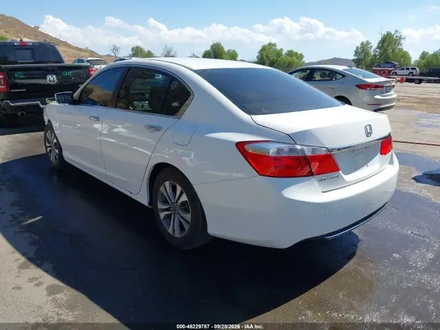 1HGCR2F38FA070544 — 2015 Honda Accord LX, фото 3 с аукциона IAAI 13.10.2026, Передняя часть