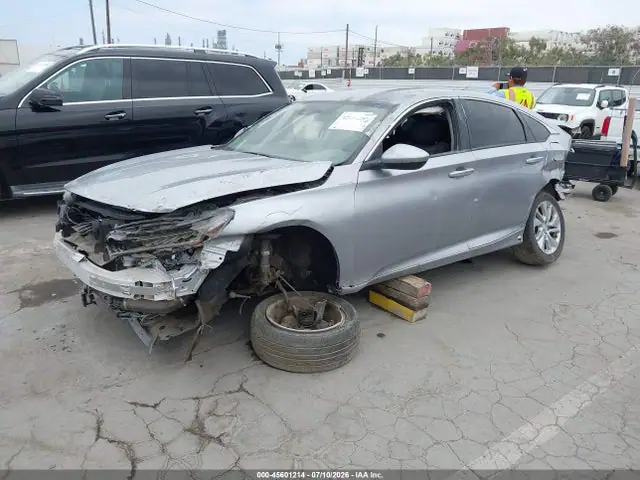 1HGCV1F15LA131817 — 2020 Honda Accord LX, фото 2 с аукциона IAAI 14.10.2026, Передняя и задняя части