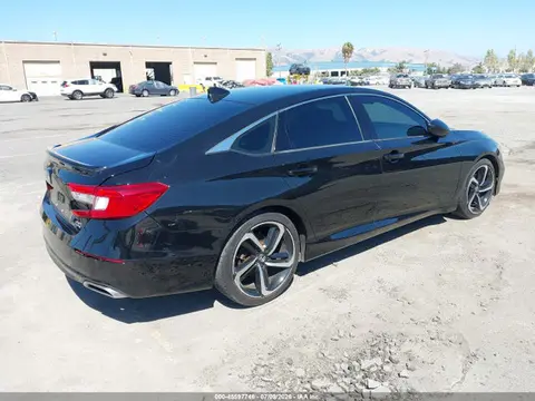 2018 Honda Accord Sport 2.0t VIN 1HGCV2F35JA034542 фото 4