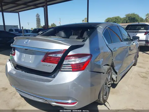 2017 Honda Accord Sport VIN 1HGCR2F54HA156521 фото 4