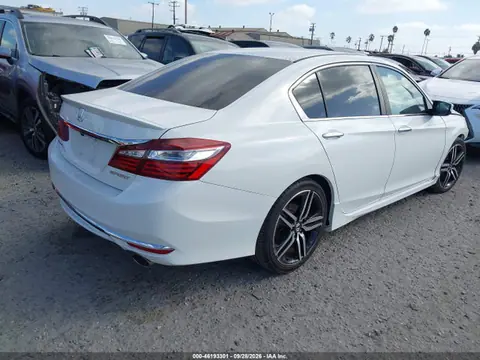 2017 Honda Accord Sport VIN 1HGCR2F55HA220663 фото 4