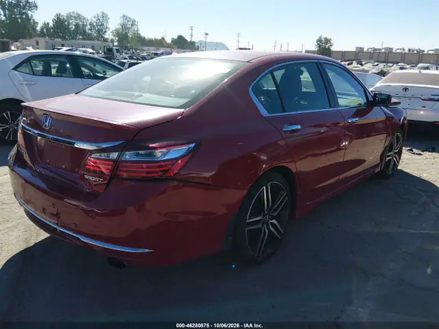 1HGCR2F52HA066994 — 2017 Honda Accord Sport, фото 4 с аукциона IAAI 14.10.2026, Передняя и задняя части