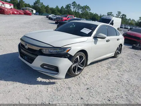2018 Honda Accord Sport VIN 1HGCV1F33JA209106 фото 2