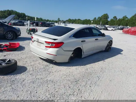 2018 Honda Accord Sport VIN 1HGCV1F33JA209106 фото 4