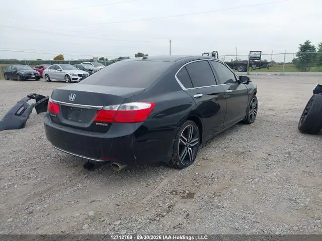 2015 Honda Accord Touring VIN 1HGCR2F96FA810743 фото 4