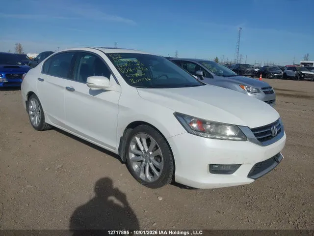 2015 Honda Accord Touring VIN 1HGCR2F95FA804352 фото 1