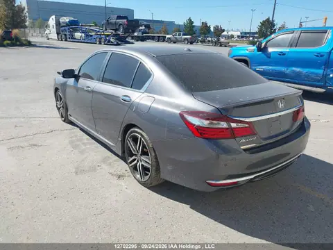 2017 Honda Accord Touring VIN 1HGCR2F08HA807475 фото 3