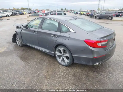 2018 Honda Accord Touring VIN 1HGCV1F9XJA810212 фото 3