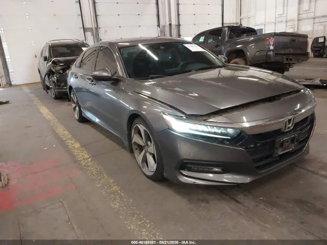 2018 Honda Accord Touring VIN 1HGCV1F98JA024683 фото 1