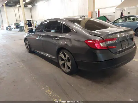 2018 Honda Accord Touring VIN 1HGCV1F98JA024683 фото 3