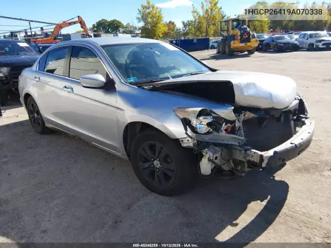 1HGCP26419A070338 — 2009 Honda Accord, Передняя часть, фото до ремонта