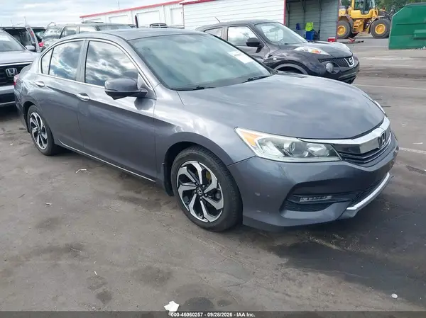 1HGCR2F80GA021920 — 2016 Honda Accord, Передняя часть слева (Left Front), фото до ремонта