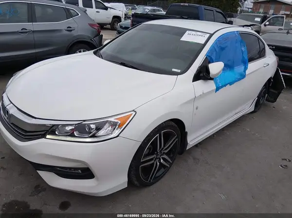 1HGCR2F53GA240893 — 2016 Honda Accord, фото 2 с аукциона IAAI, Задняя часть слева