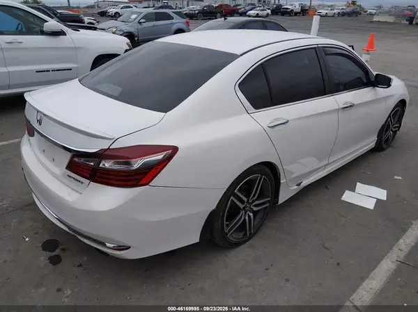 1HGCR2F53GA240893 — 2016 Honda Accord, фото 4 с аукциона IAAI, Задняя часть слева