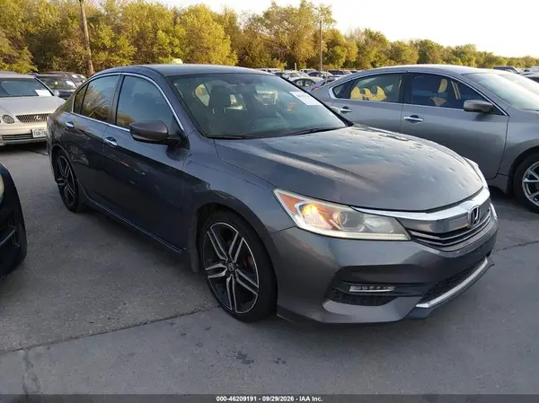 1HGCR2F51GA075605 — 2016 Honda Accord, Естественный износ (Normal Wear & Tear), фото до ремонта