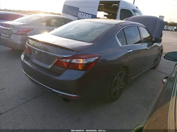 1HGCR2F51GA075605 — 2016 Honda Accord, фото 4 с аукциона IAAI, Естественный износ