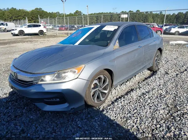 1HGCR2F93GA146161 — 2016 Honda Accord, фото 2 с аукциона IAAI, Правый бок