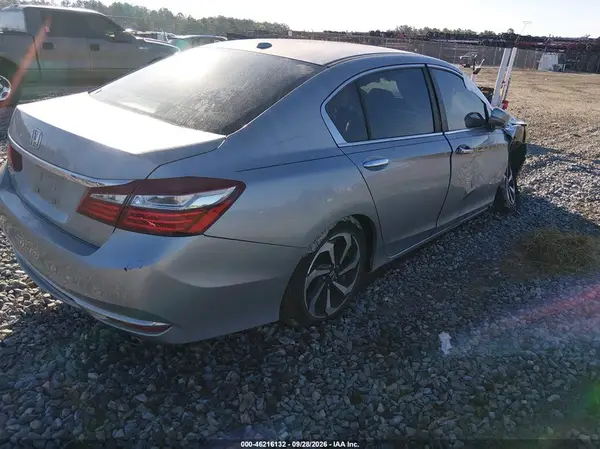 1HGCR2F93GA146161 — 2016 Honda Accord, фото 4 с аукциона IAAI, Правый бок