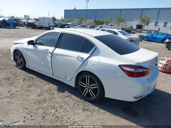 1HGCR2F61GA220442 — 2016 Honda Accord, фото 3 с аукциона IAAI, Передняя часть справа