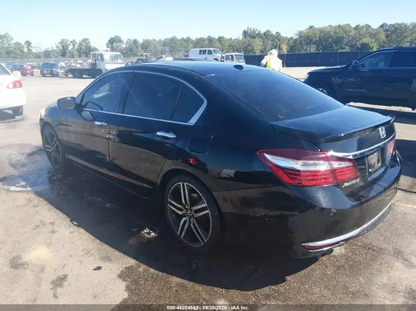 1HGCR3F03GA029588 — 2016 Honda Accord, фото 3 с аукциона IAAI, Правый бок