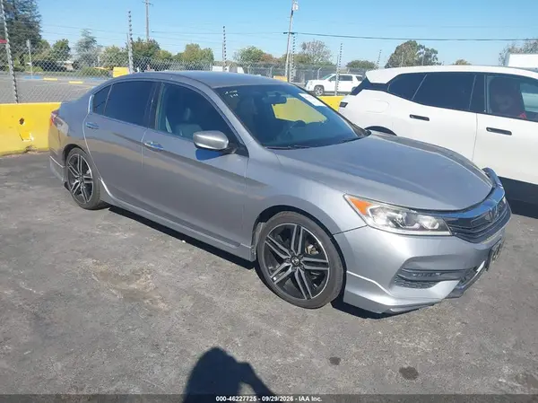 1HGCR2F52GA234020 — 2016 Honda Accord, Передняя часть слева (Left Front), фото до ремонта