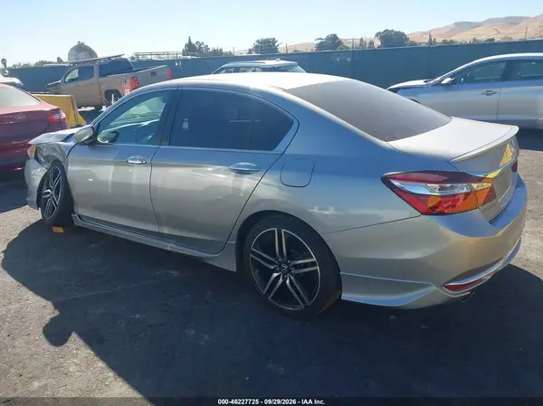 1HGCR2F52GA234020 — 2016 Honda Accord, фото 3 с аукциона IAAI, Передняя часть слева