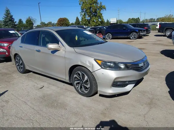 1HGCR3F87GA031186 — 2016 Honda Accord, Естественный износ (Normal Wear & Tear), фото до ремонта