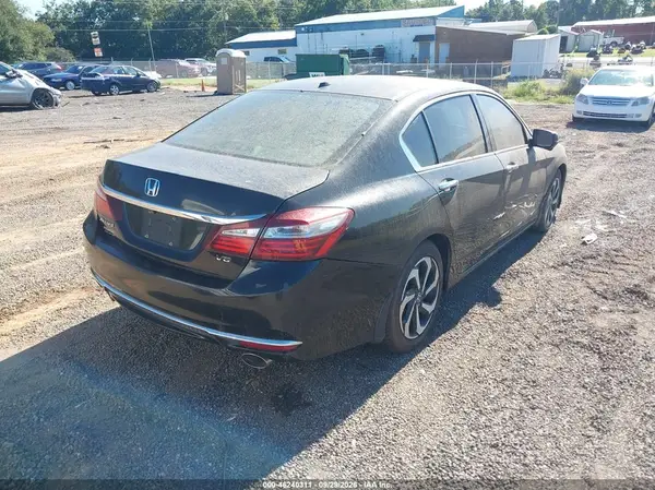 1HGCR3F87GA007308 — 2016 Honda Accord, фото 4 с аукциона IAAI 08.10.2026, Естественный износ
