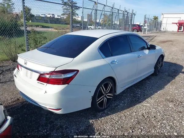 1HGCR2F50GA189238 — 2016 Honda Accord, фото 4 с аукциона IAAI 08.10.2026, Естественный износ
