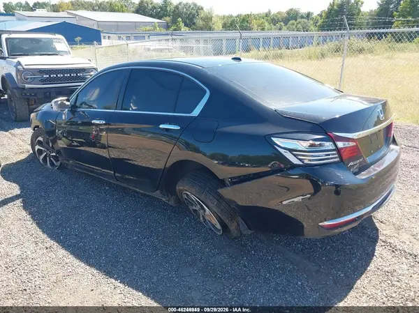 1HGCR2F72GA213993 — 2016 Honda Accord, фото 3 с аукциона IAAI, REPOSSESSION