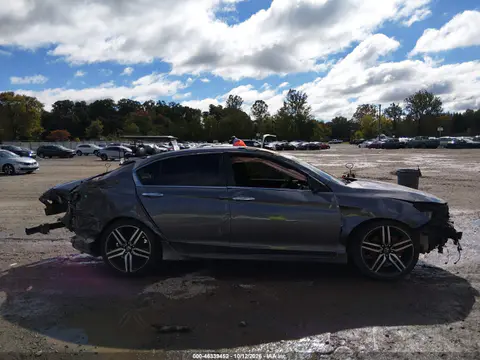 2016 Honda Accord Sport VIN 1HGCR2F51GA047335 фото 14