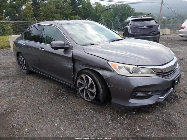 1HGCR3F84HA023760 — 2017 Honda Accord, Передняя часть справа (Right Front), фото до ремонта