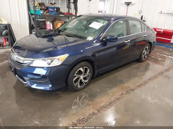 1HGCR2F34HA278407 — 2017 Honda Accord, фото 2 с аукциона IAAI, Задняя часть справа