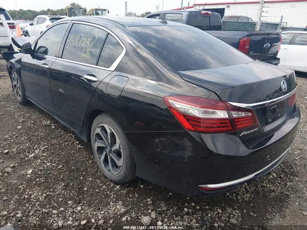 1HGCR2F82HA190516 — 2017 Honda Accord, фото 3 с аукциона IAAI 14.10.2026, Передняя часть