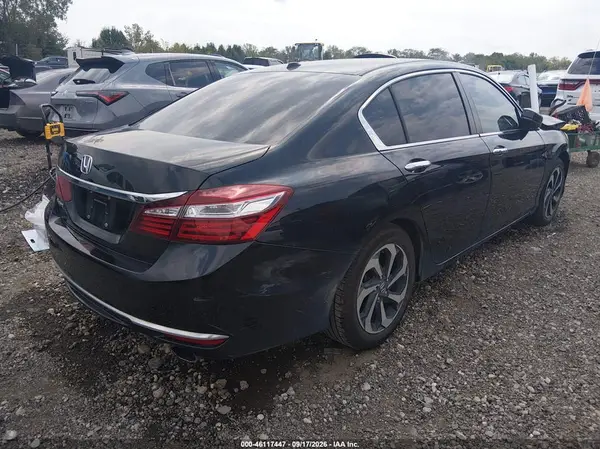 1HGCR2F82HA190516 — 2017 Honda Accord, фото 4 с аукциона IAAI 14.10.2026, Передняя часть