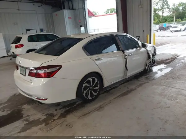 1HGCR2F01HA214153 — 2017 Honda Accord, фото 4 с аукциона IAAI 13.10.2026, Передняя часть