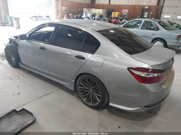 2017 HONDA ACCORD VIN 1HGCR2F15HA147856 фото 3