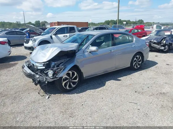 1HGCR3F86HA018317 — 2017 Honda Accord, фото 2 с аукциона IAAI 13.10.2026, Передняя часть
