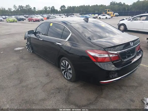 JHMCR6F39HC016004 — 2017 Honda Accord, фото 3 с аукциона IAAI 14.10.2026, Передняя часть слева
