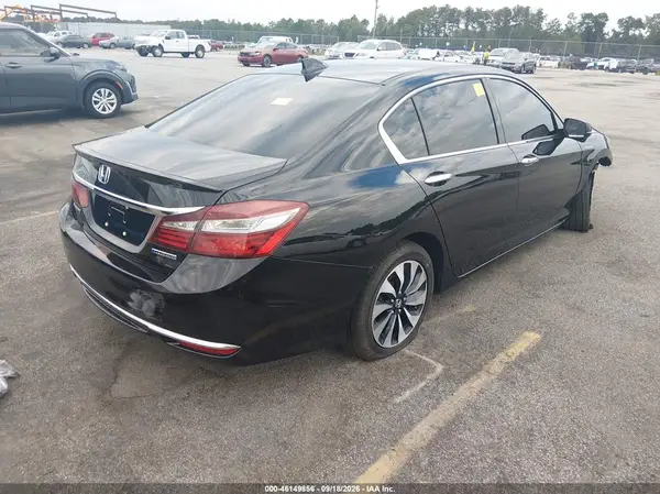 JHMCR6F39HC016004 — 2017 Honda Accord, фото 4 с аукциона IAAI 14.10.2026, Передняя часть слева