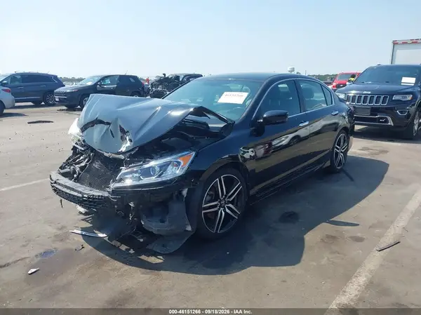 1HGCR2F58HA004645 — 2017 Honda Accord, фото 2 с аукциона IAAI 14.10.2026, Передняя часть