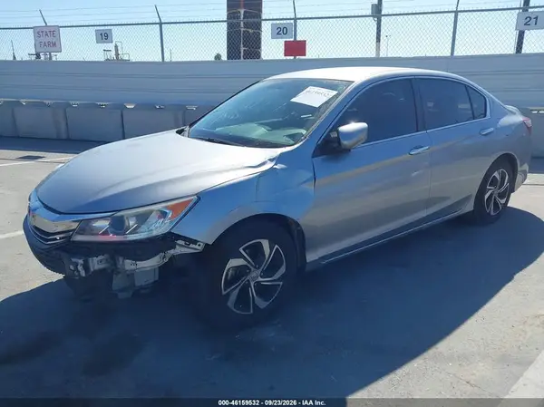 1HGCR2F3XHA211696 — 2017 Honda Accord, фото 2 с аукциона IAAI, Передняя часть