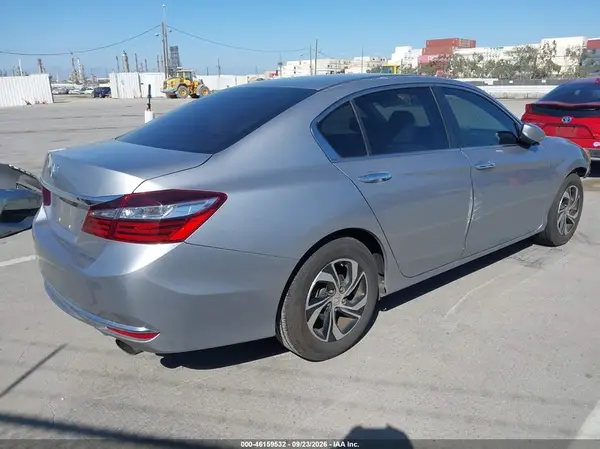 1HGCR2F3XHA211696 — 2017 Honda Accord, фото 4 с аукциона IAAI, Передняя часть