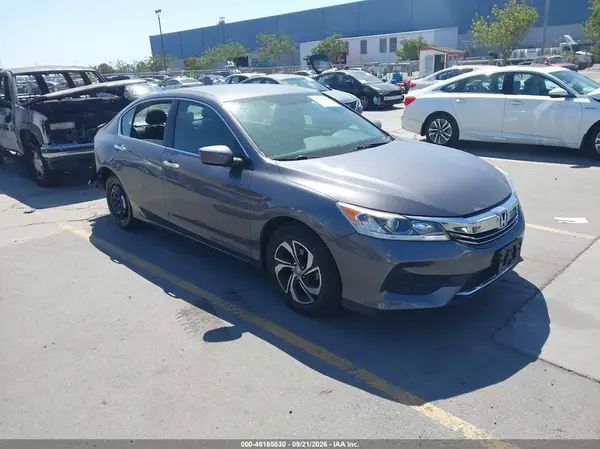 1HGCR2F30HA210542 — 2017 Honda Accord, Задняя часть (Rear), фото до ремонта