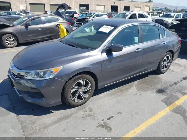 1HGCR2F30HA210542 — 2017 Honda Accord, фото 2 с аукциона IAAI, Задняя часть