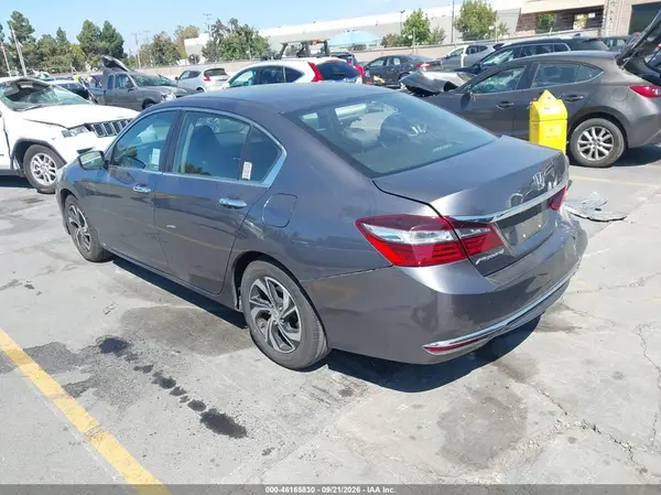1HGCR2F30HA210542 — 2017 Honda Accord, фото 3 с аукциона IAAI, Задняя часть